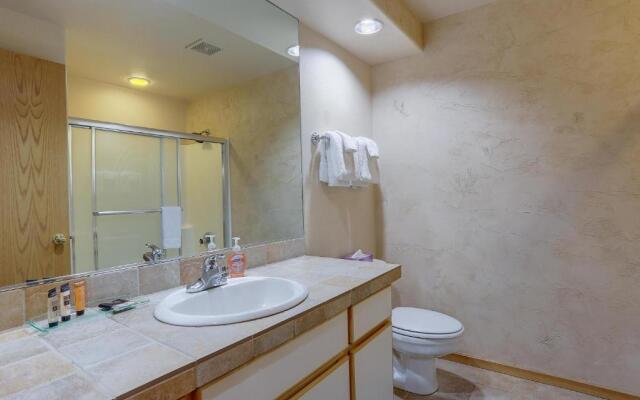 13 Ollalie-Great Yard-3BR/3BA