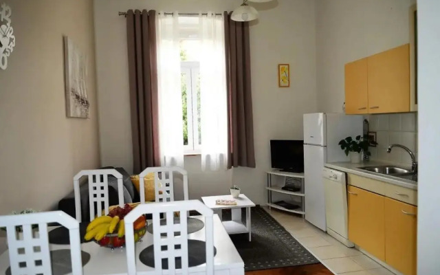 Apartment Zdenka - 100 m From The Beach