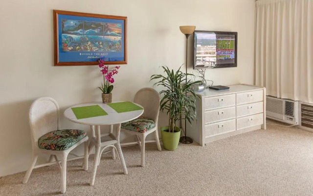 Tropical Studios at Marine Surf Waikiki