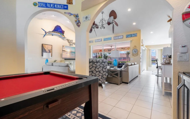 Luxury Long Waterview w Pool-kayaks-clubs-bikes