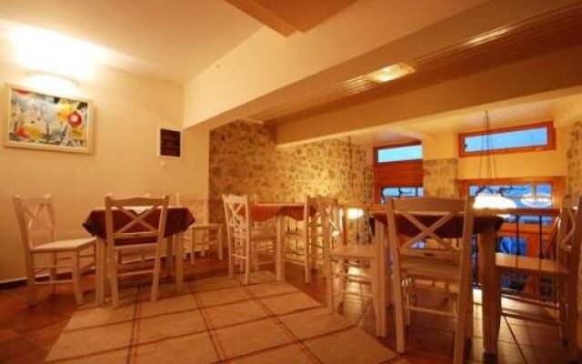 Parnassos Hotel