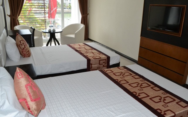 Seaside Tuan Chau Hotel – Guest Rooms – Ha Long