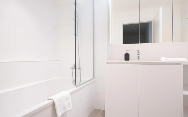 Green Garden Apartment w/.Balcony near Thermal Spa