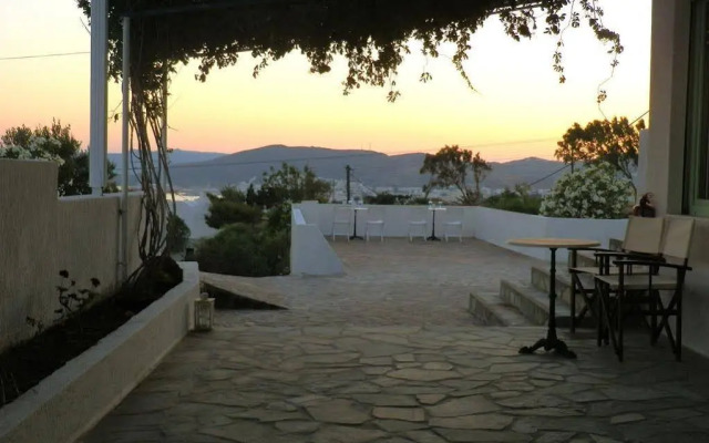 Parasporos Village