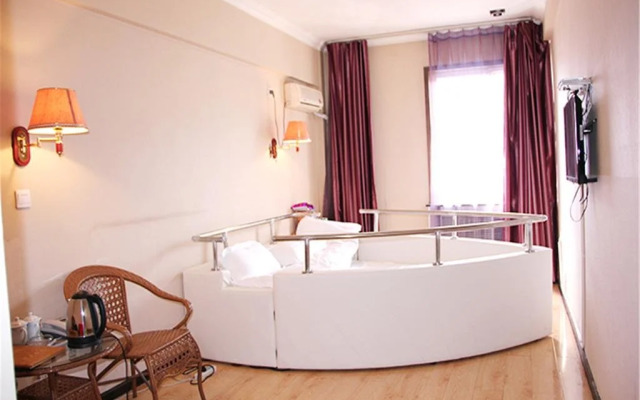 Chengde Xinhe 521 Theme Hotel