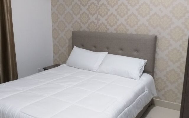 Raffles Suites Homestay