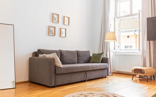 Smart 2BR Apt. Perfect for Longstays near Rennweg