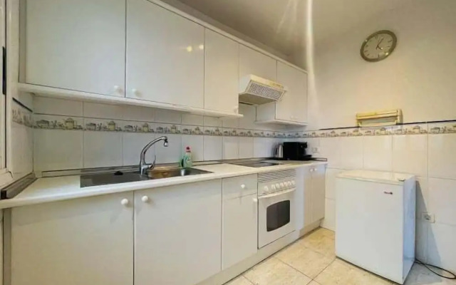 Family Apartment 3BR Communal Pool Kids Park