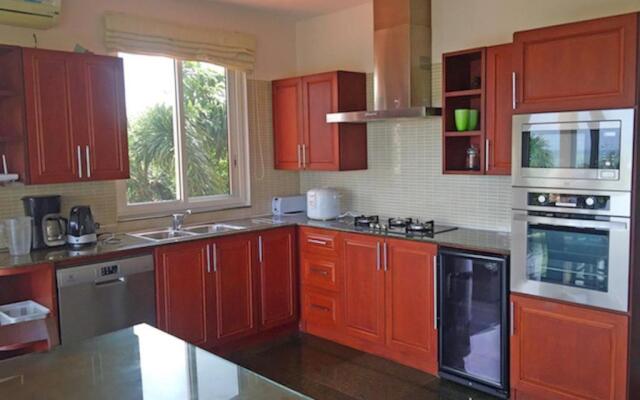 2 Pools & Seaview! Villa Serena 6BR, Klong Khong