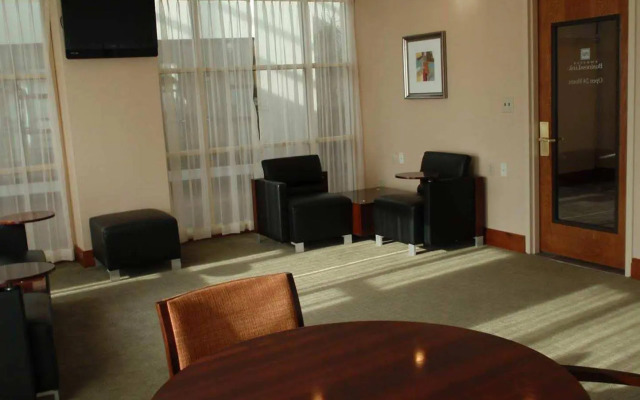 Embassy Suites by Hilton Parsippany