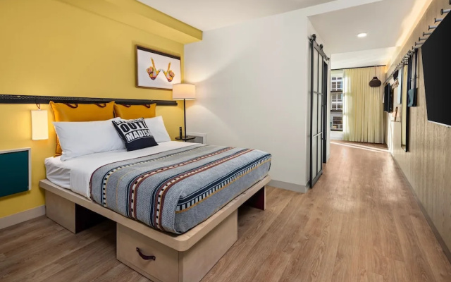 Moxy Madison Downtown