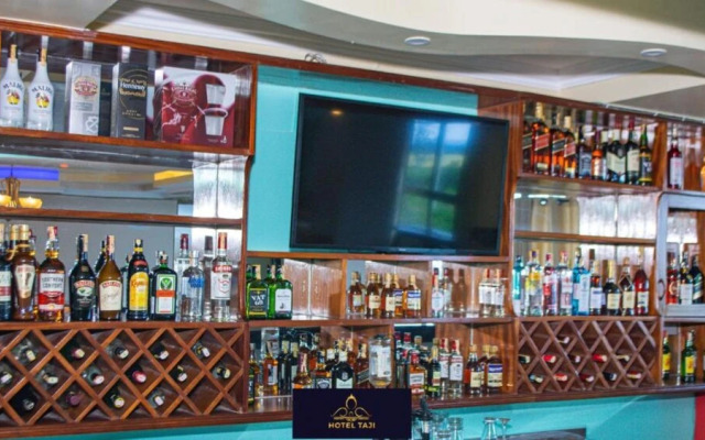 Hotel Taji