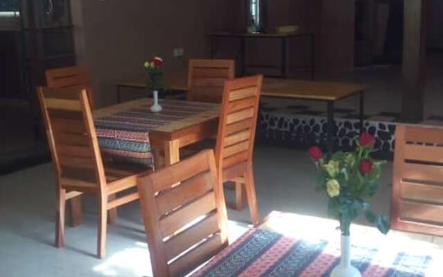 Pamoja Expeditions Lodge