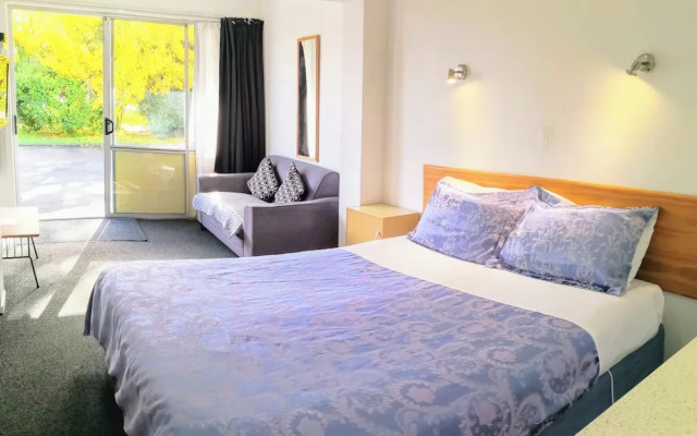 Cambrian Lodge Motel