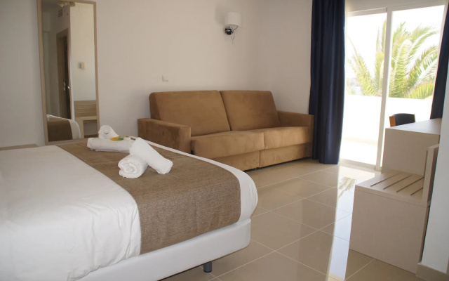 Hotel Roca Bella
