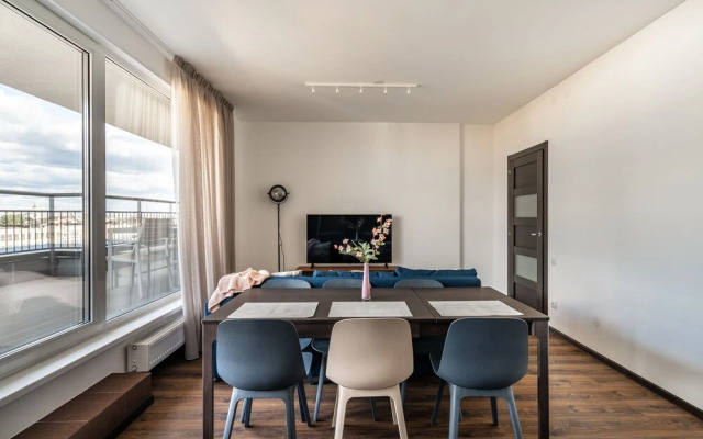 4BR Penthouse Terrace by Simply Comfort