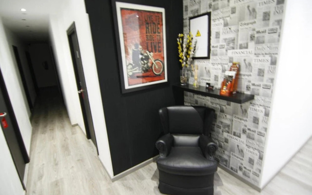 Hostal MH Fuencarral