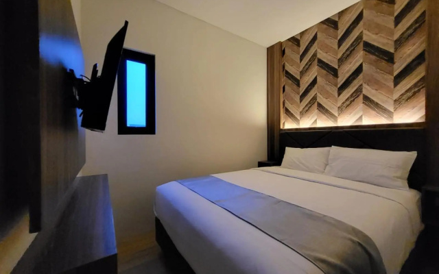Grand Plaza Boutique Hotel – Guest Rooms – Karawang