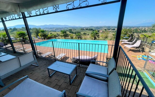 "apt 2 in Spoleto - Stunning Grounds. Panoramic Views all Around You! Sleeps 4"