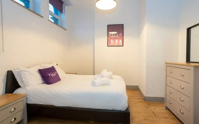 Unique 1 Bedroom Apartment by Pillo Rooms