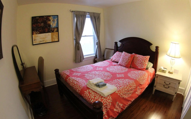 Toronto Garden Inn Bed and Breakfast