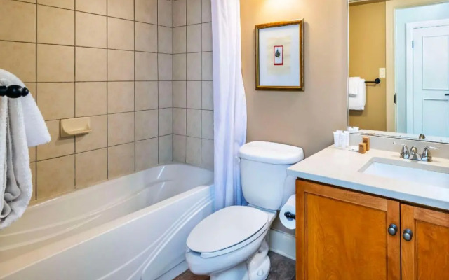 Calabogie Peaks Hotel, Ascend Hotel Collection