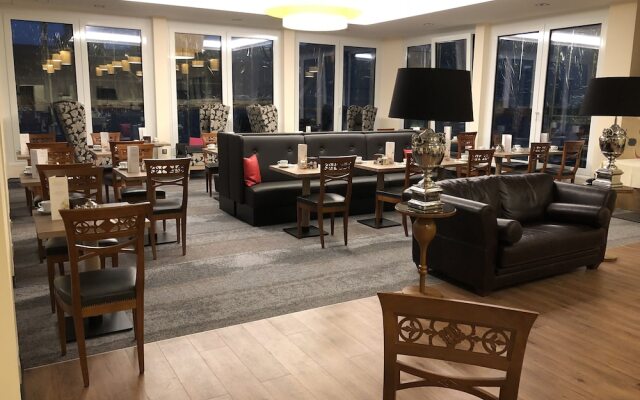 Eden Hotel