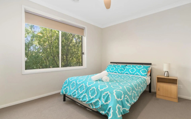 Modern Beachside 5 Bedrooms – Guest Rooms – Melbourne
