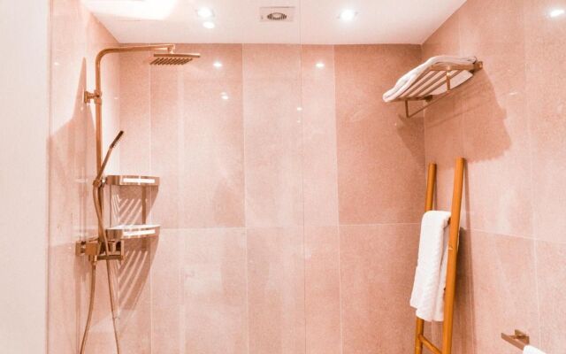 The Red Farm Relais & Spa
