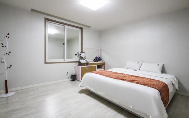 Yeosu Marina Self Check-in Motel