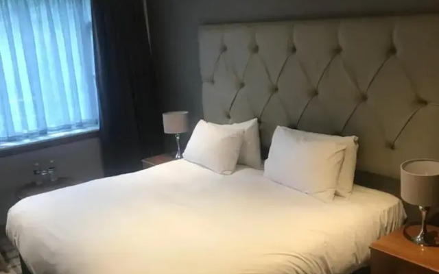 Rowantree Hotel