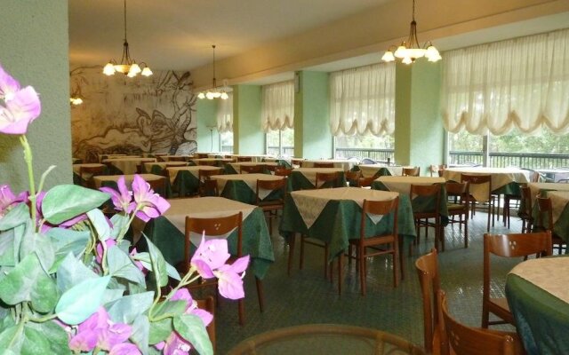 Hotel Zeus