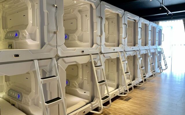Stay Inn Hostel Jakarta - Adults only