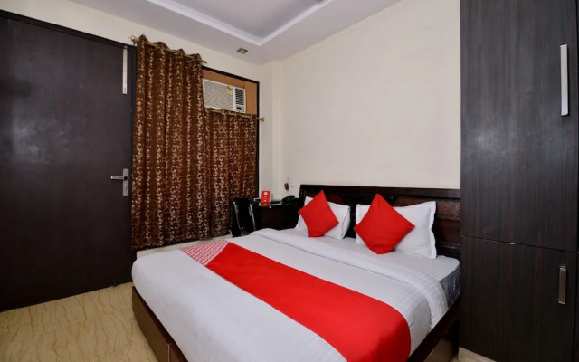 OYO Rooms CR Park Outer Ring Road