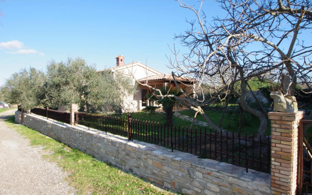 House Matteo, Valdenaga