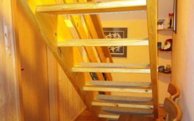 Jakelj Backpackers House