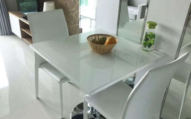 Amazon Residence Pattaya Sunny Rentals