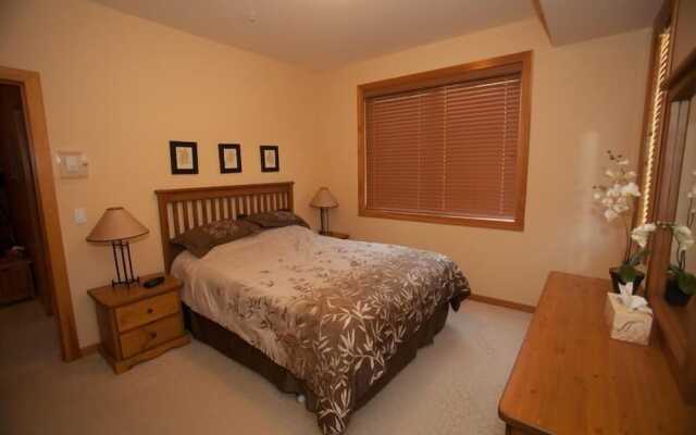 Keremeos Creek Crossing by Apex Accommo