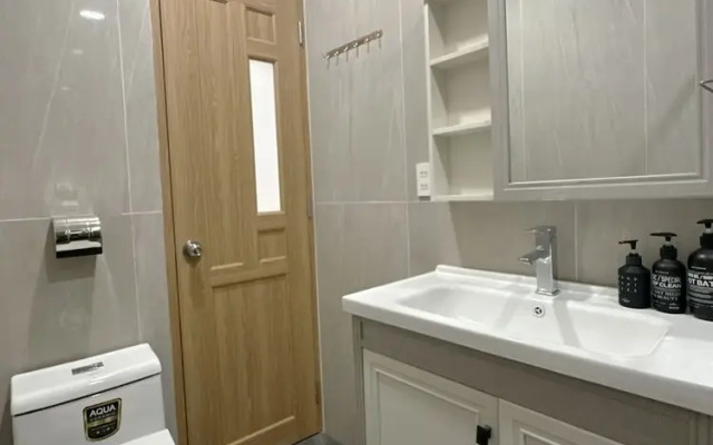 LalaHouse Spring Apartment