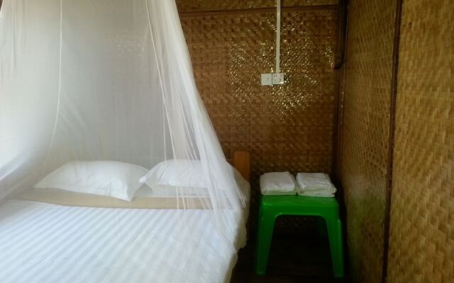 Ngwe Saung Garden Guest House