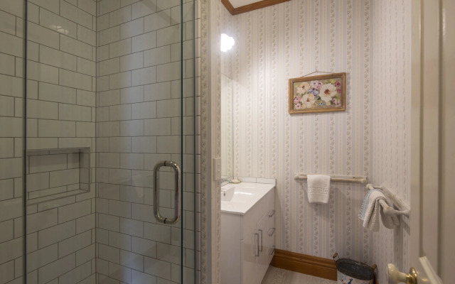 Settlers Cottage Motel