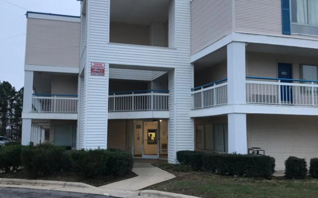 Motel 6 Raleigh, NC - North