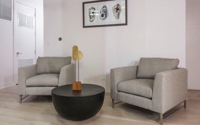 Breathtaking 6 BDR Luxury Condo Downtown Chicago