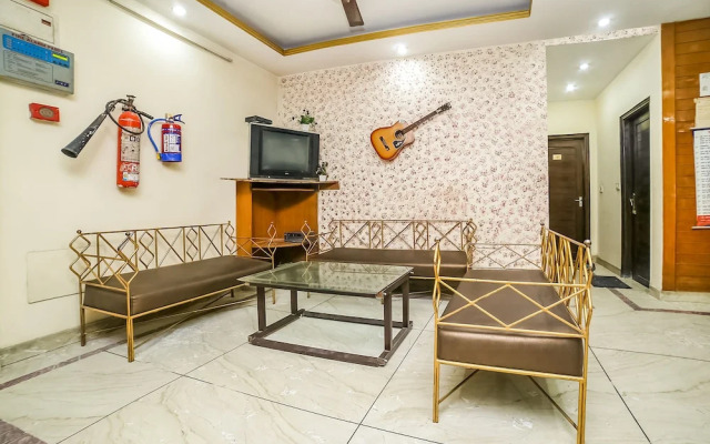 Hotel Pushpak Palace