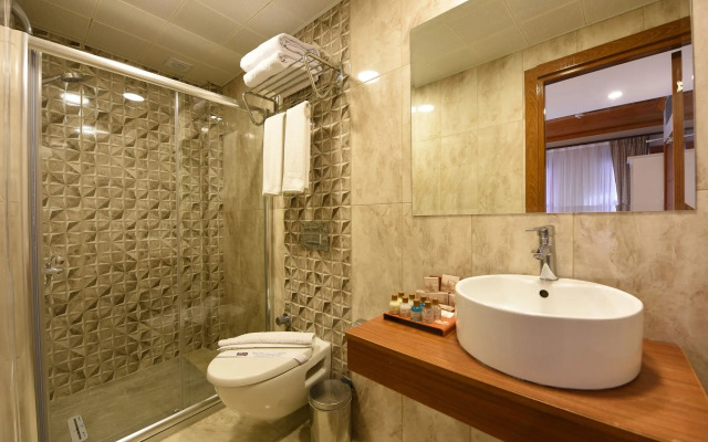 Elyka Hotel