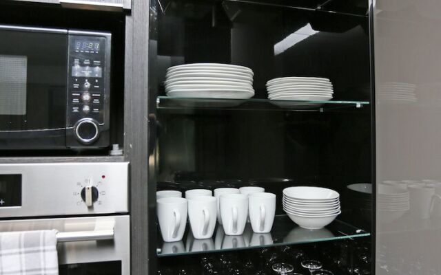 Marvelous 2 Bdrm in Downtown Toronto