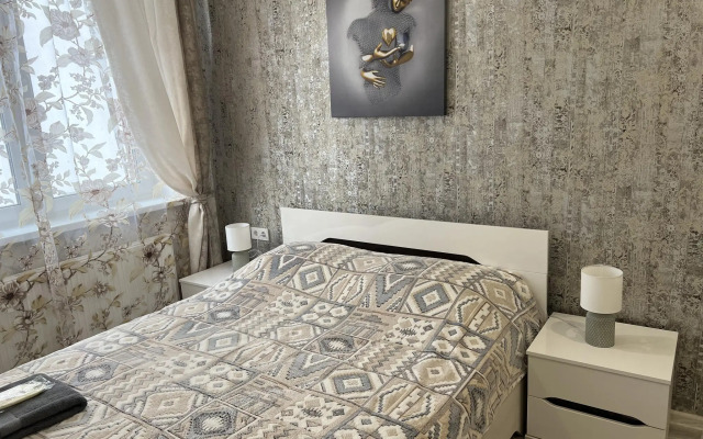 БЕЛЫЙ ПАРУС на Сенной площади