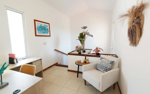 Sleeps 10 Views Beach 1 Block