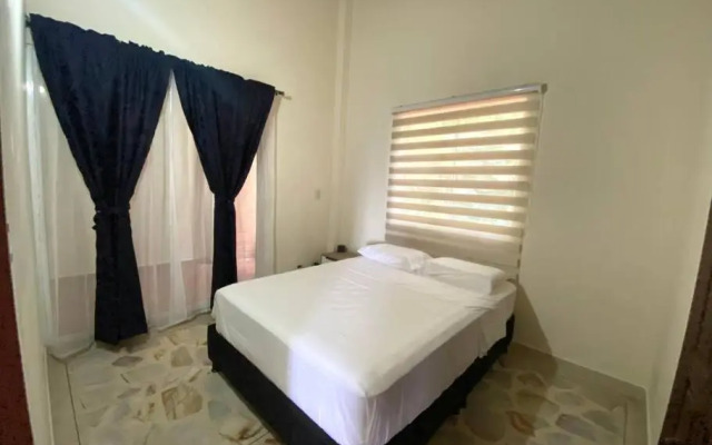 Casa con parking y terraza en sector exclusivo