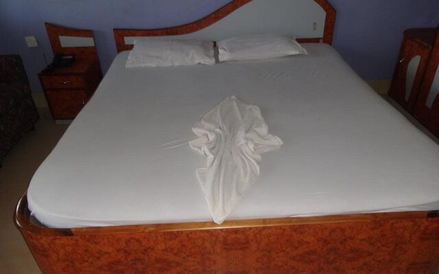 Hotel Raj